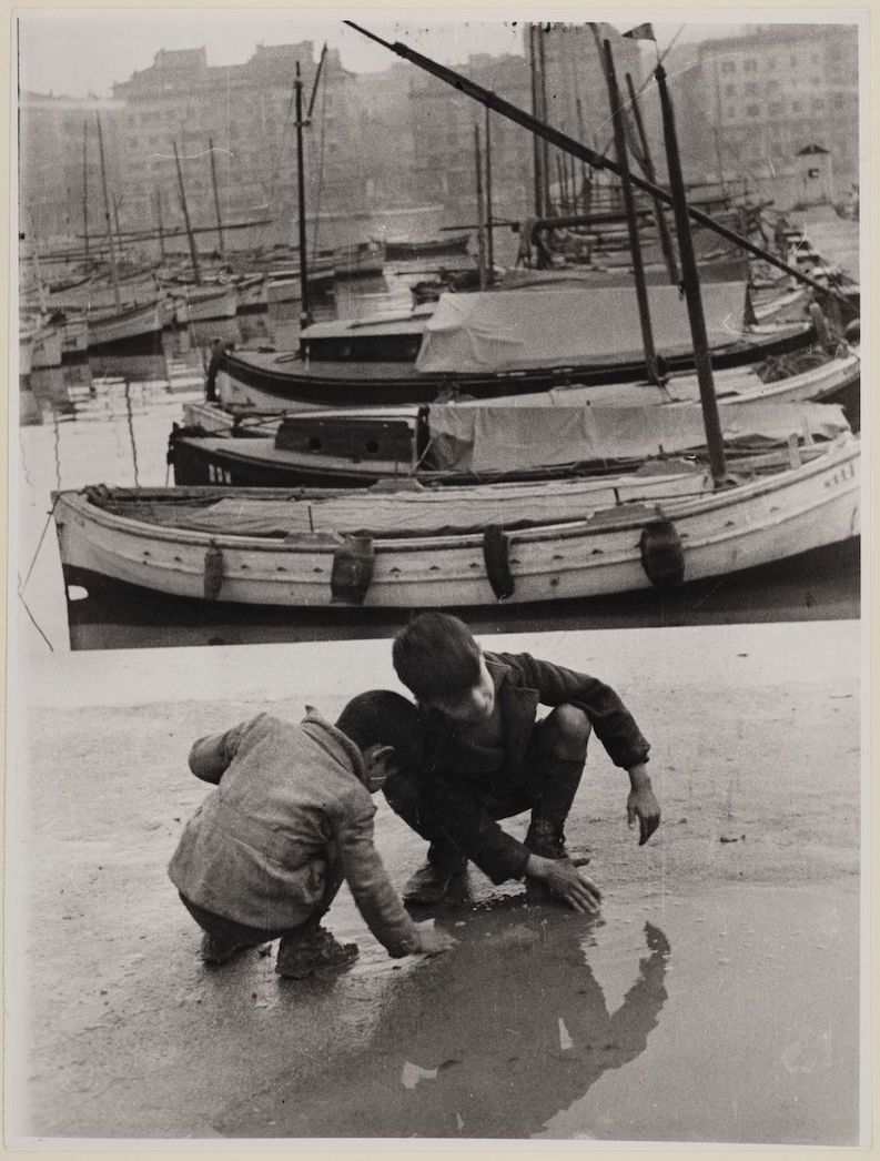 Julia Pirotte. Boys in the port of Marseille, 1940 / Jewish Historical Institute