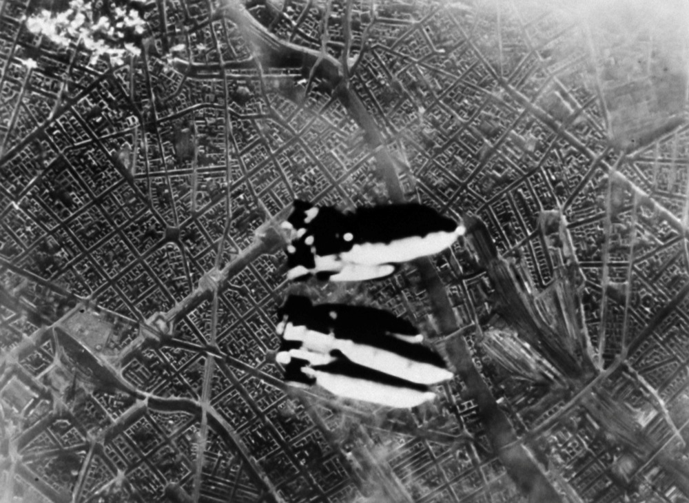 A film still from&nbsp;Images of the World and the Inscription of War / dafilms.com