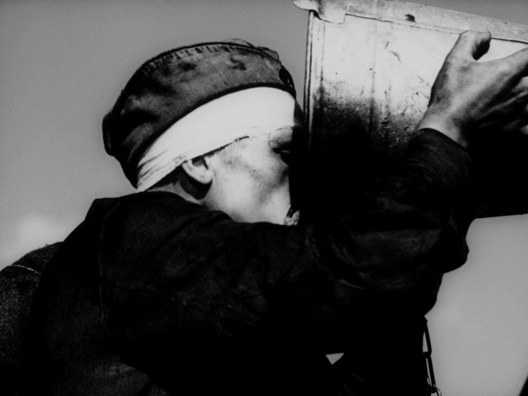 A film still from <i>A Well for the Thirsty</i> (1965) by Yurii Illienko
